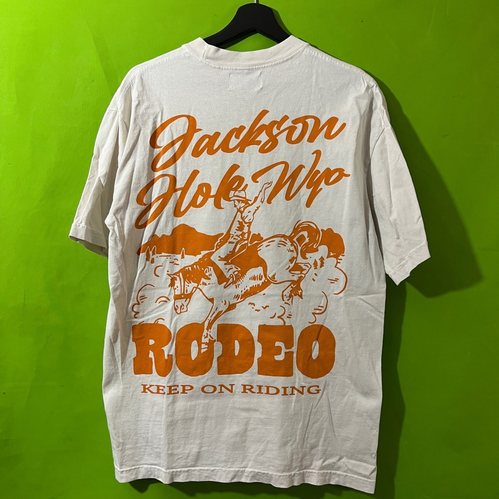 Diamond Cross Ranch Jackson Hole Wyo Rodeo Graphic T-Shirt Mens Medium Cream
